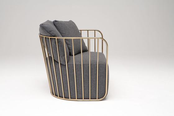 Китай Стул вуали невест дизайна участка, кресло для отдыха металла софы 2 Сеатер с валиком поставщик